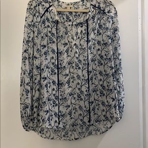Women’s long sleeve blouse